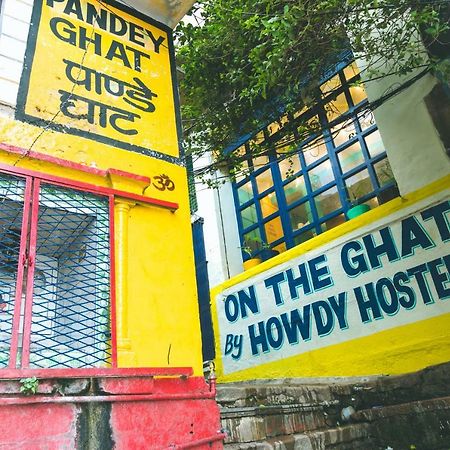 On The Ghat By Howdy Hostels Varanasi Esterno foto